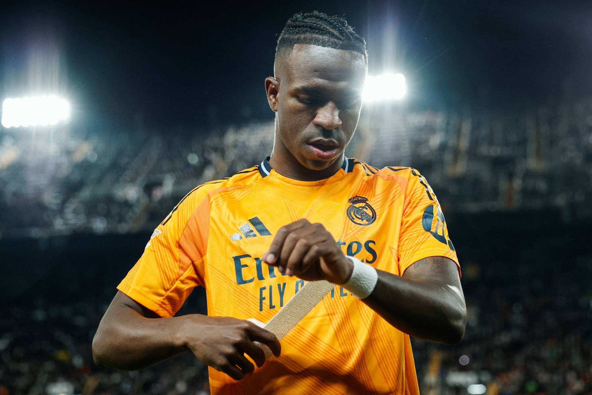 并通过增加 并通过增加